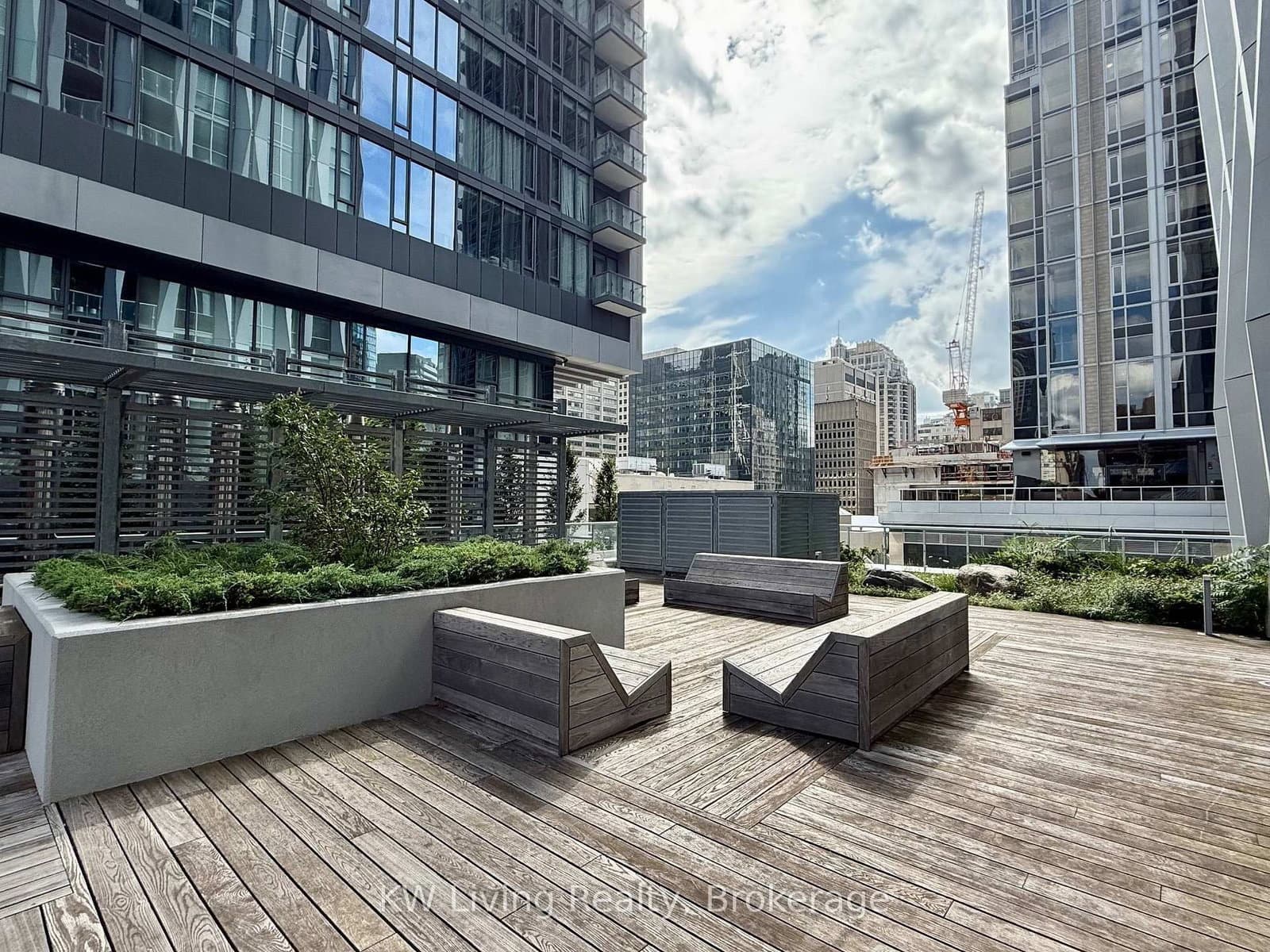 1 Yorkville Avenue, Unit 2804 thumbnail 10
