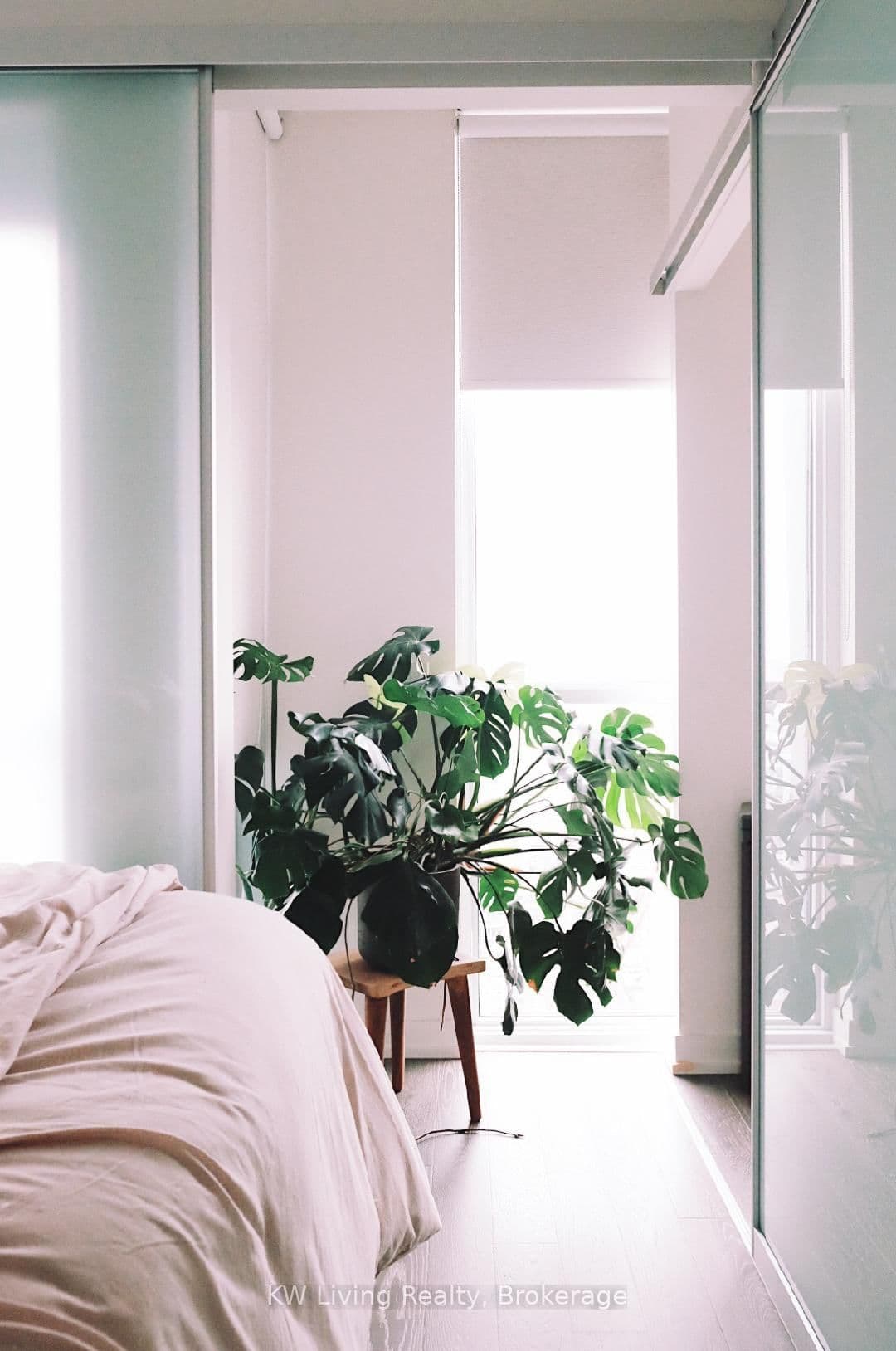 1 Yorkville Avenue, Unit 2804 thumbnail 14