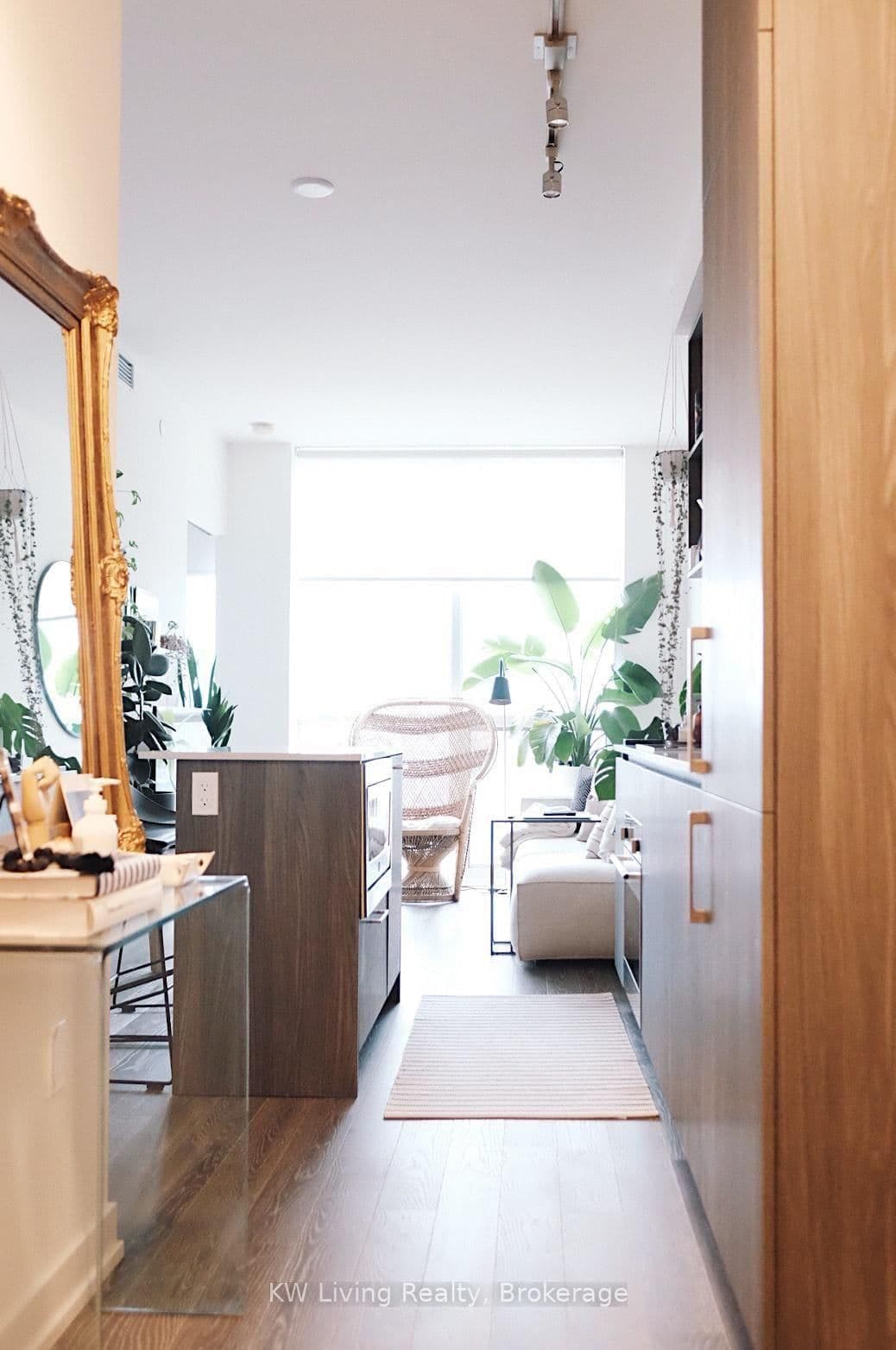 1 Yorkville Avenue, Unit 2804 thumbnail 23