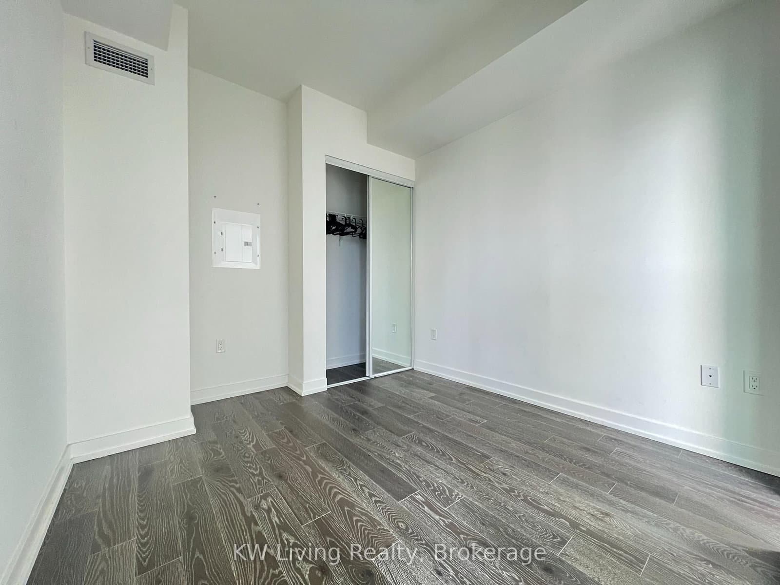 1 Yorkville Avenue, Unit 2804 thumbnail 26