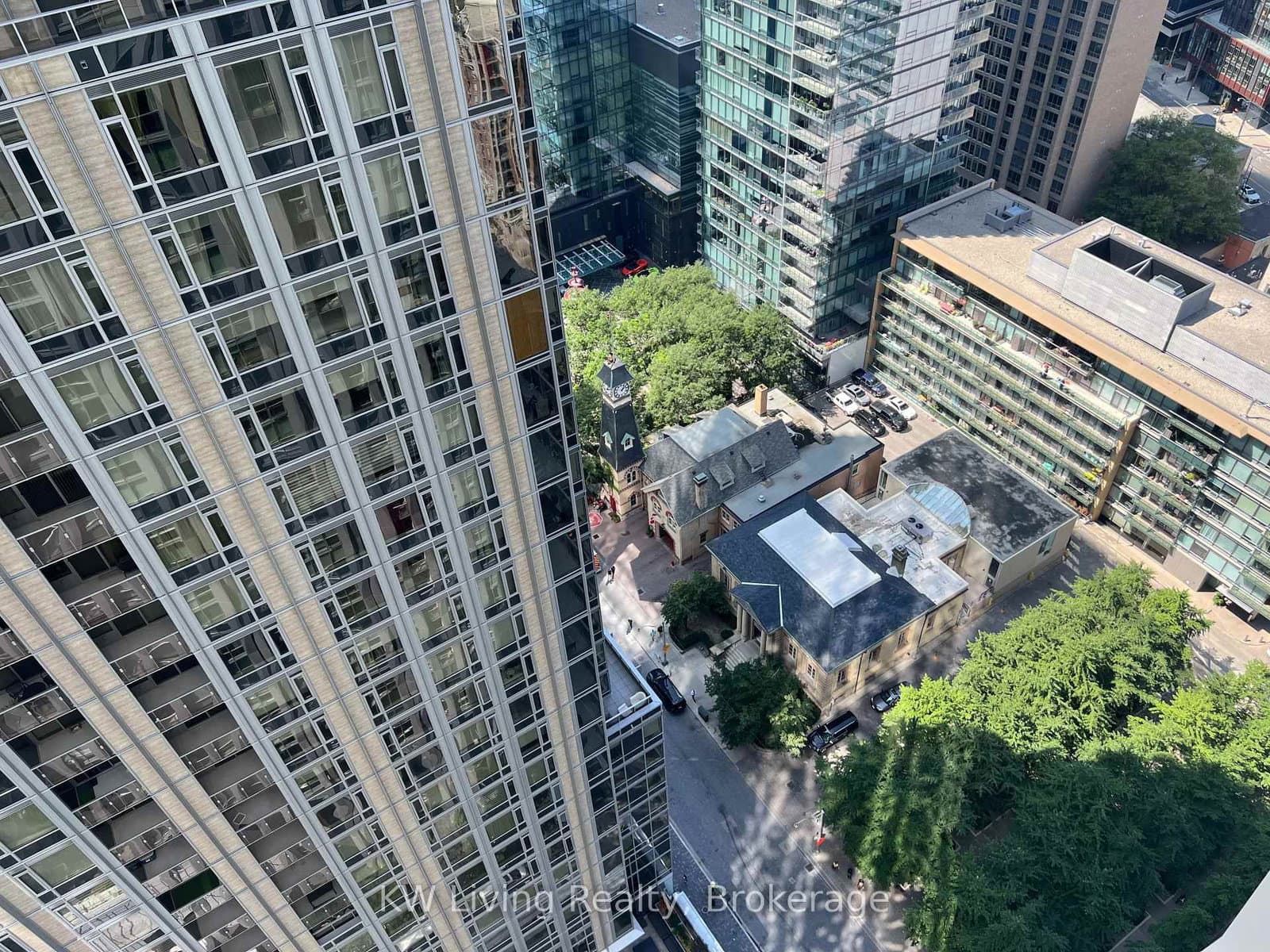 1 Yorkville Avenue, Unit 2804 thumbnail 40