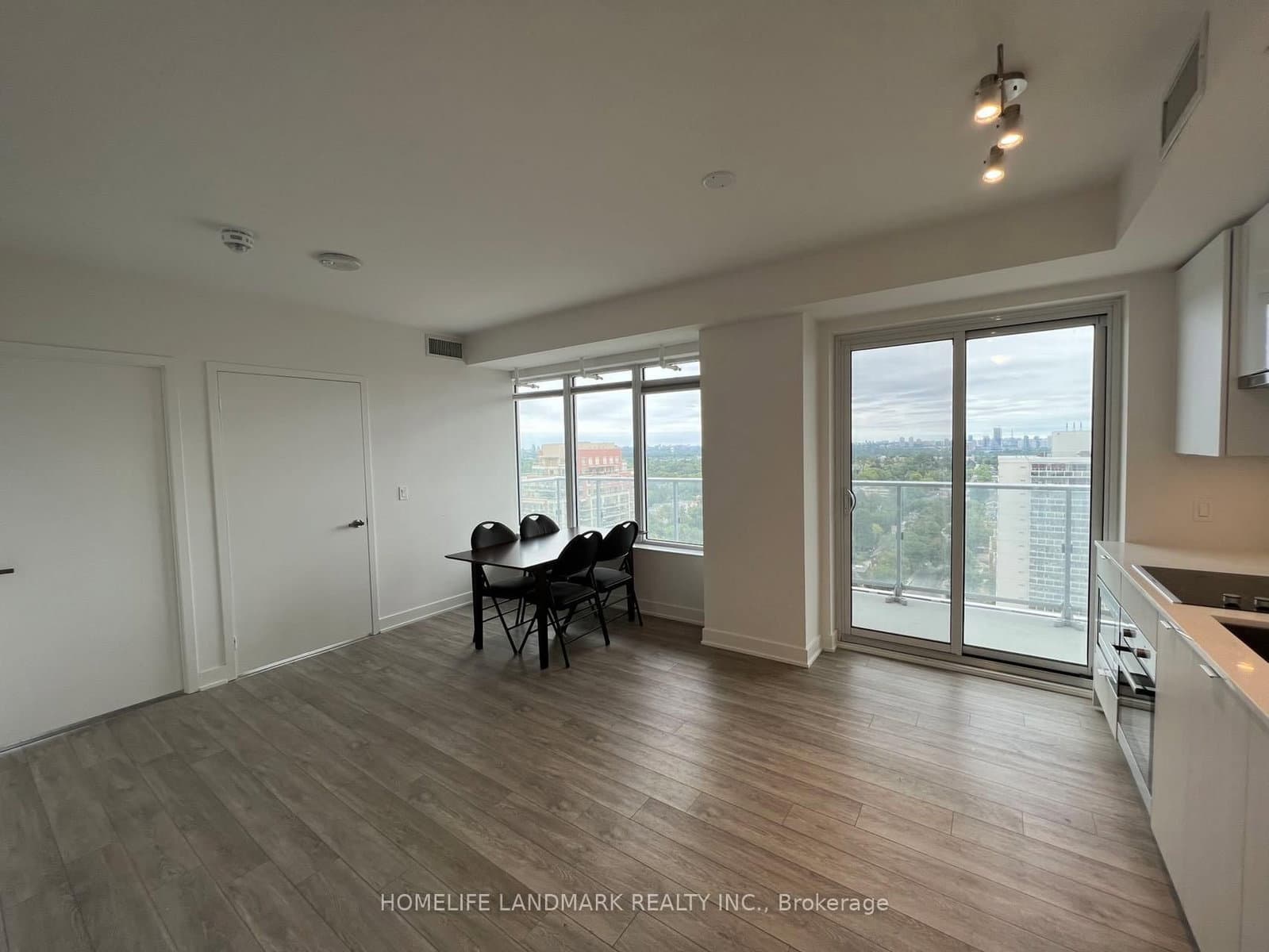 99 Broadway Avenue, Unit 1903 thumbnail 2