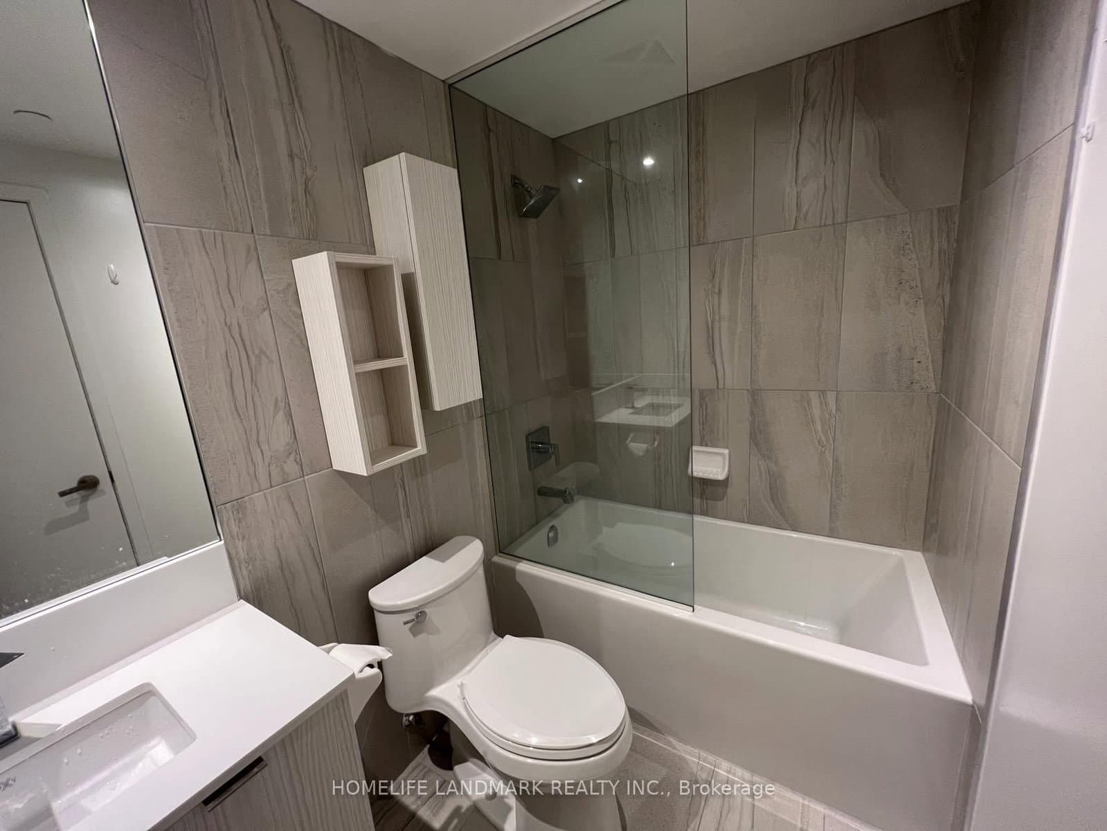 99 Broadway Avenue, Unit 1903 thumbnail 5