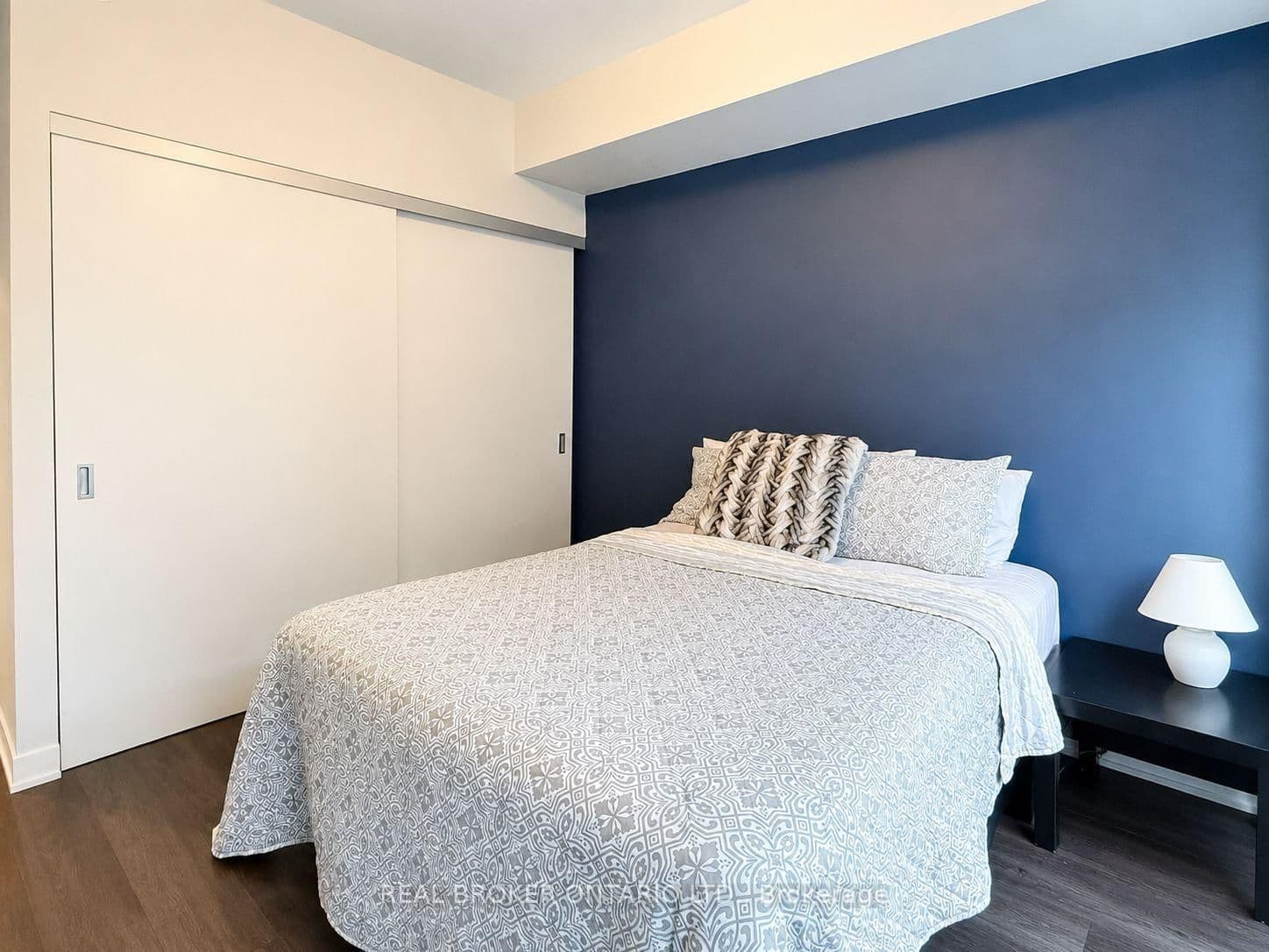 223 St. Clair Avenue W, Unit 713 thumbnail 3