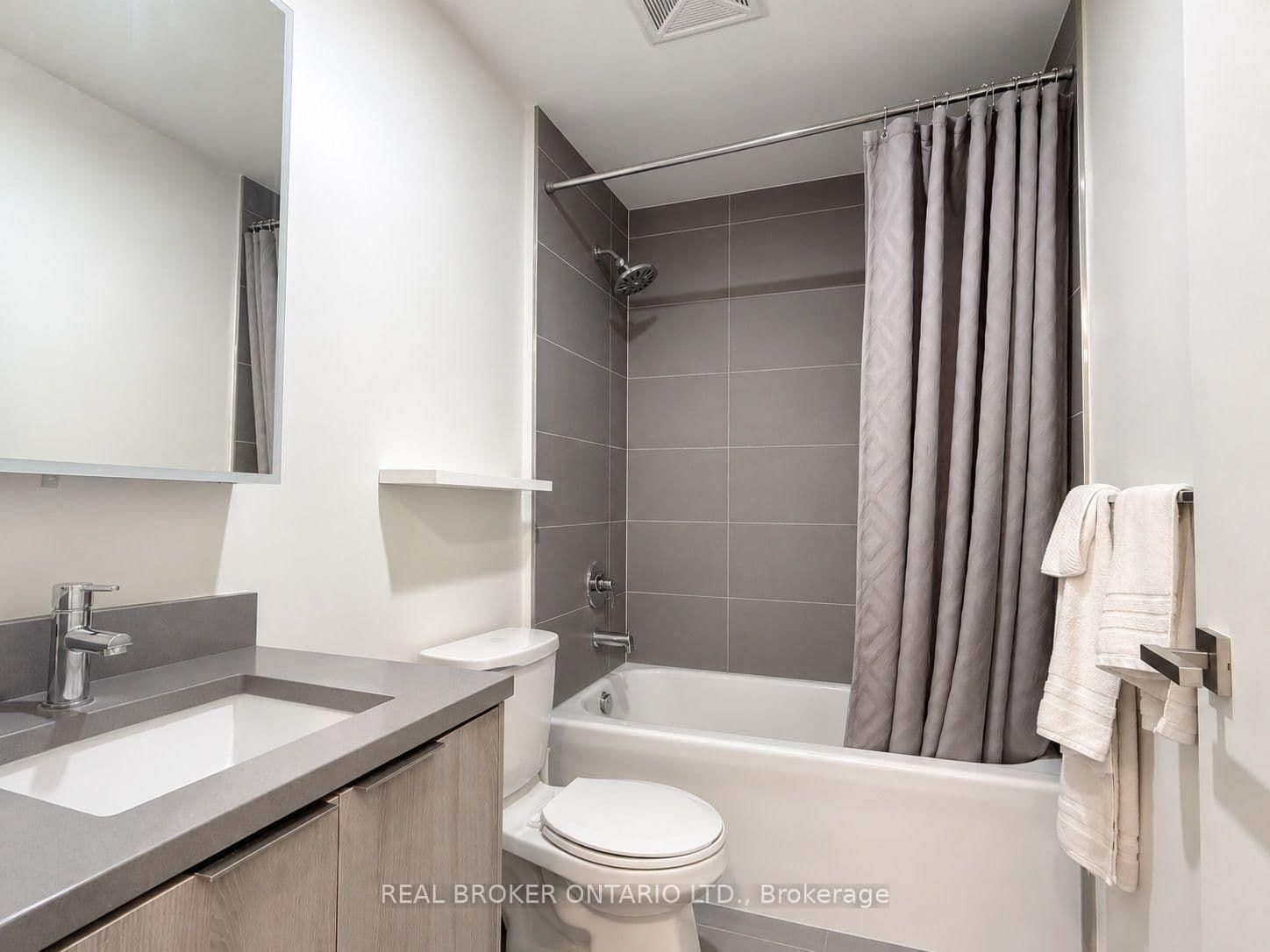 223 St. Clair Avenue W, Unit 713 thumbnail 5