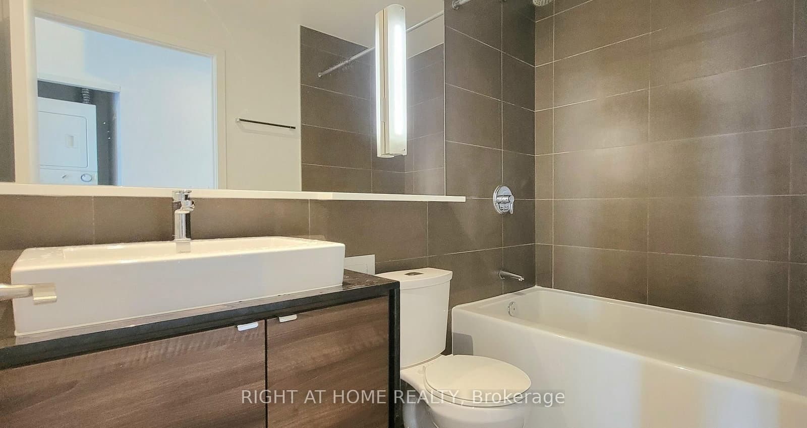 121 McMahon Drive, Unit 2703 thumbnail 15