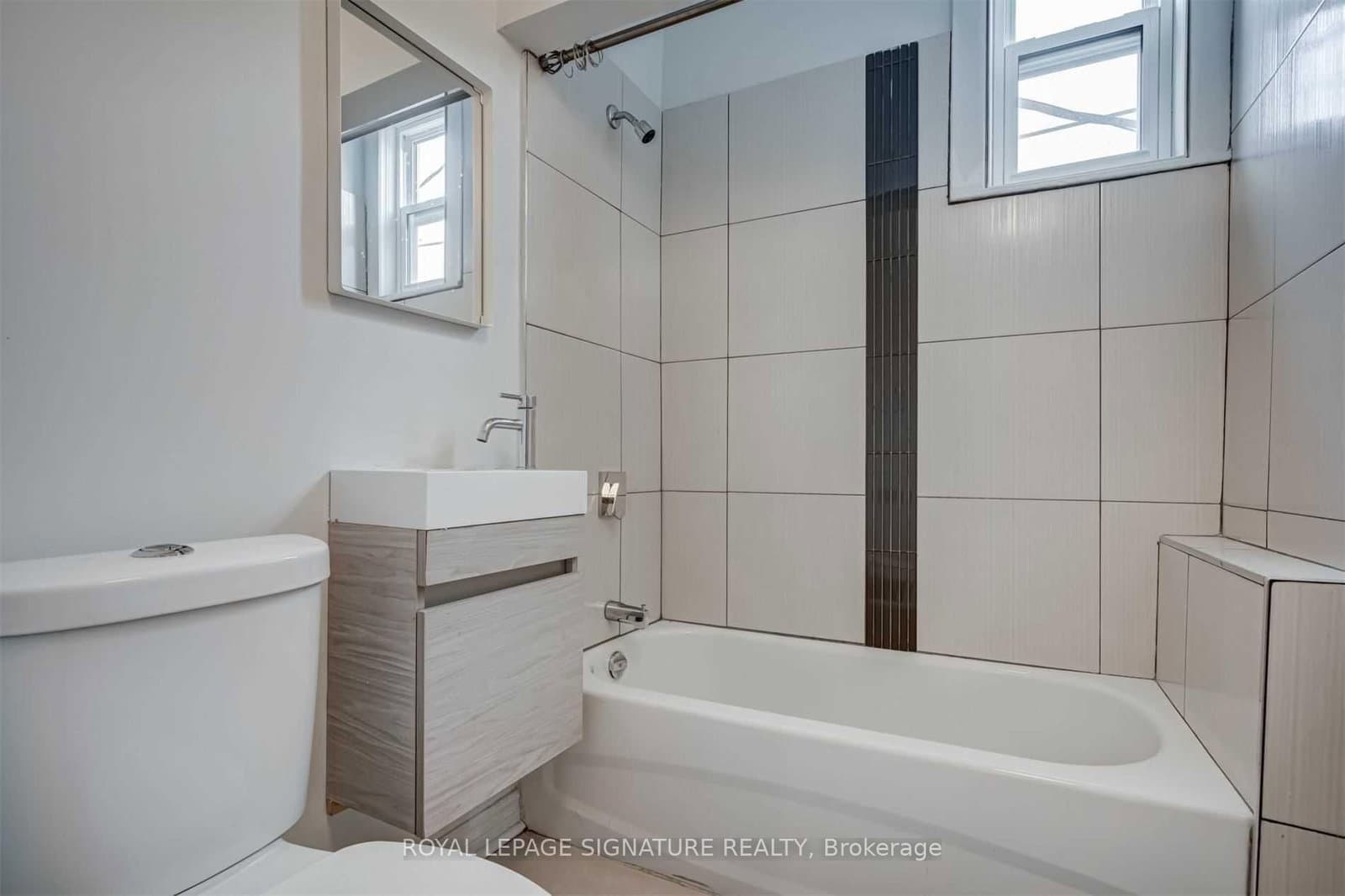 604A Queen Street W thumbnail 16
