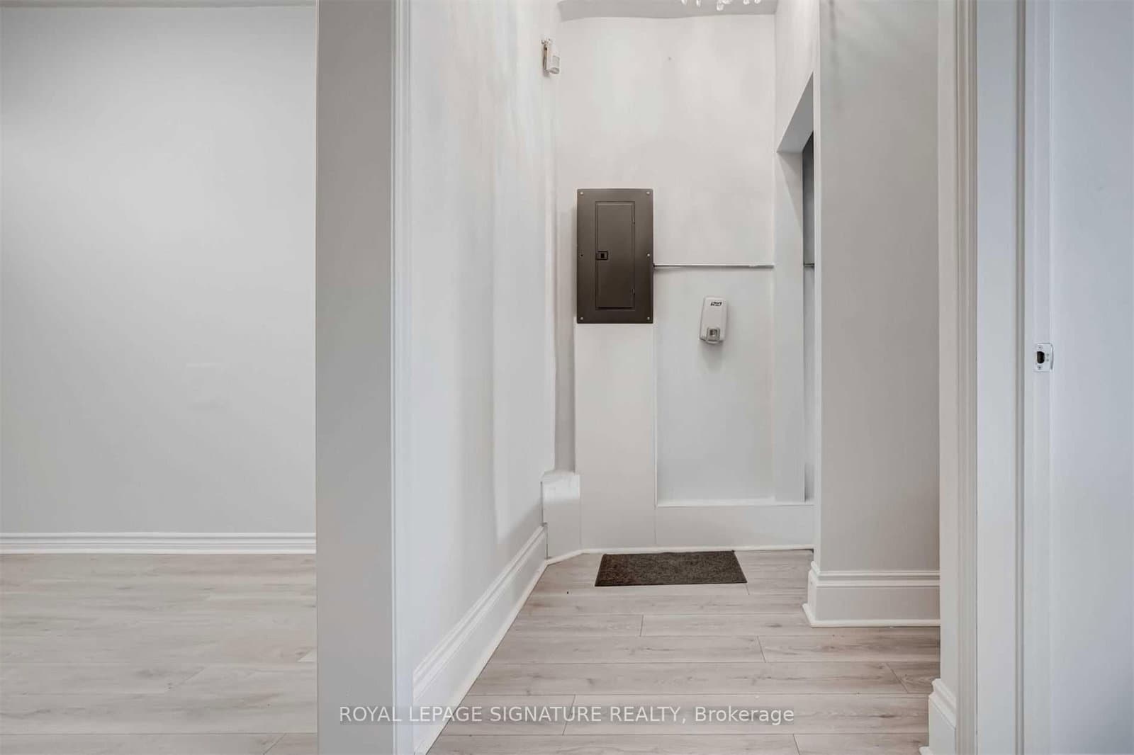 604A Queen Street W thumbnail 20