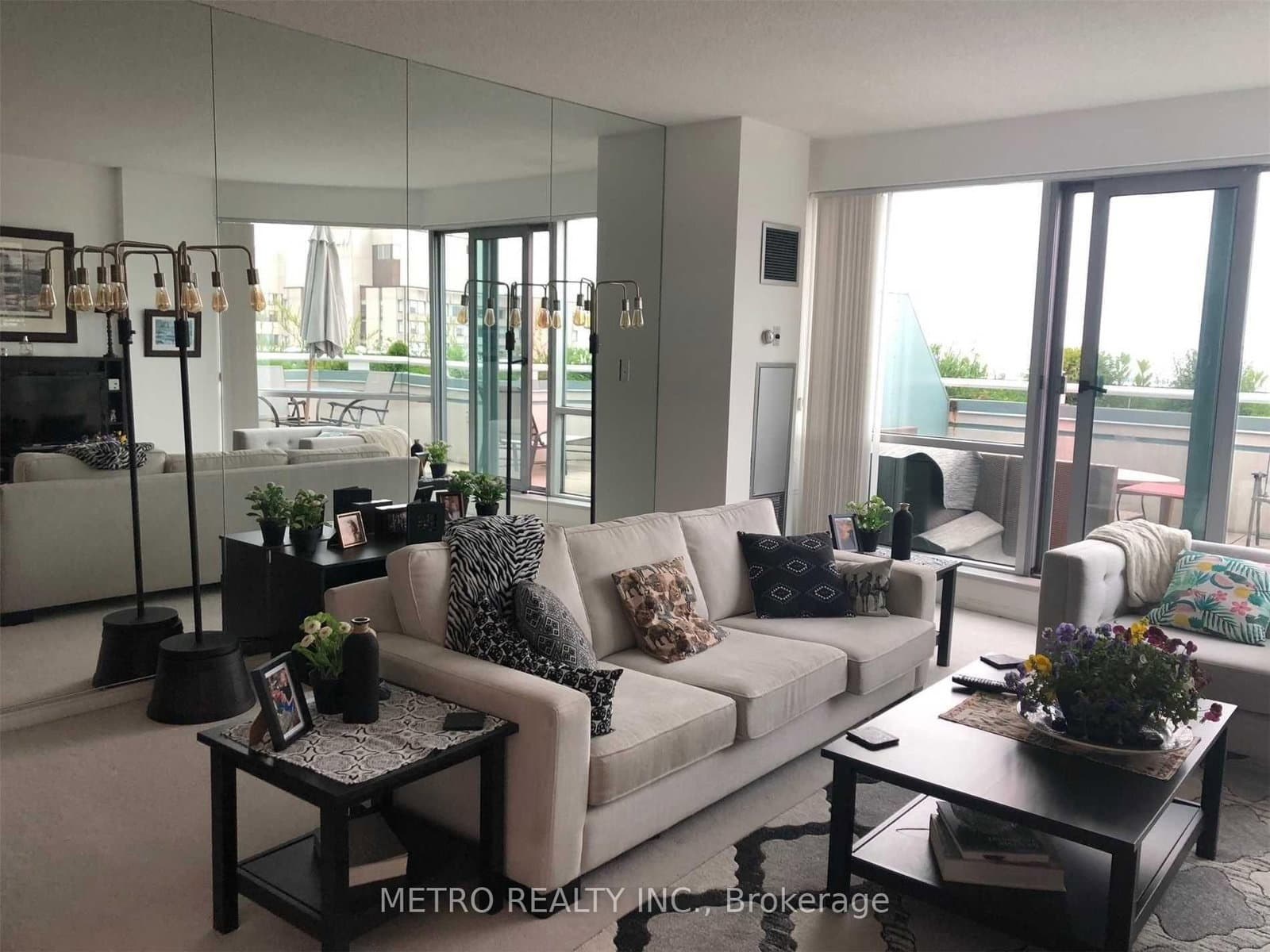 10 Yonge Street, Unit 3412 thumbnail 2