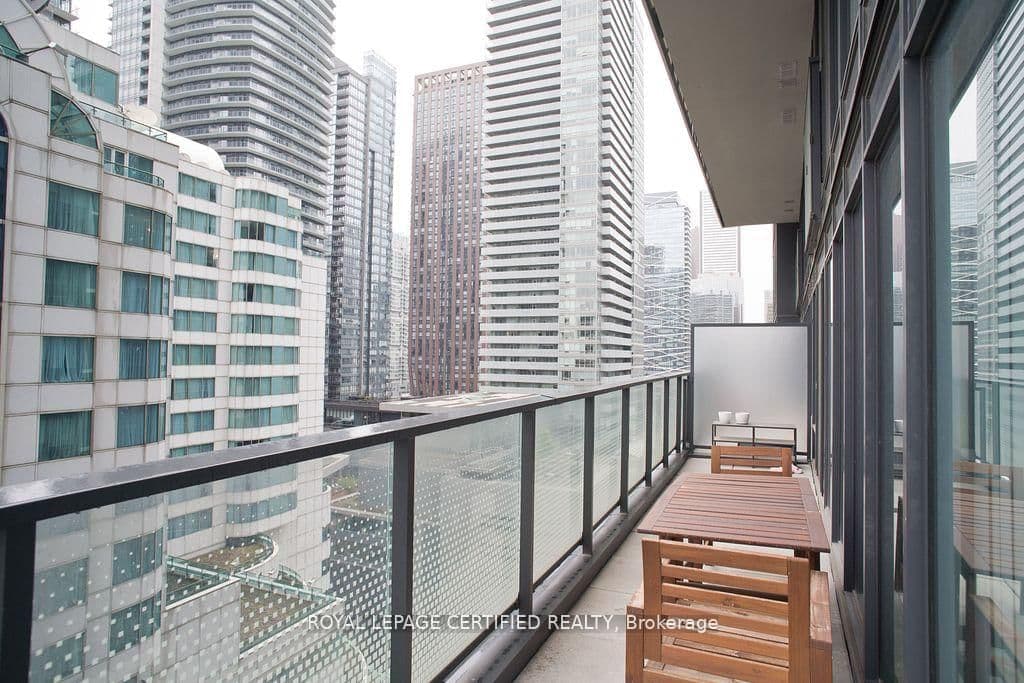 125 Blue Jays Way, Unit 1905 thumbnail 20