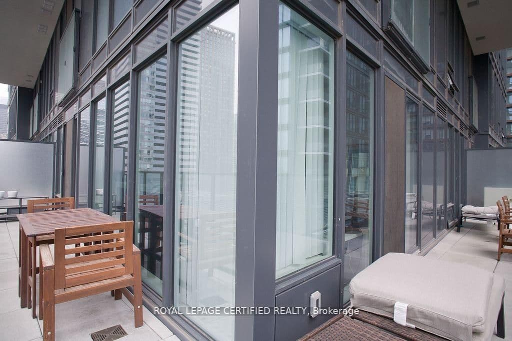125 Blue Jays Way, Unit 1905 thumbnail 21