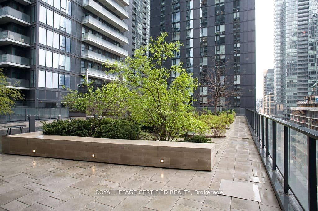 125 Blue Jays Way, Unit 1905 thumbnail 26