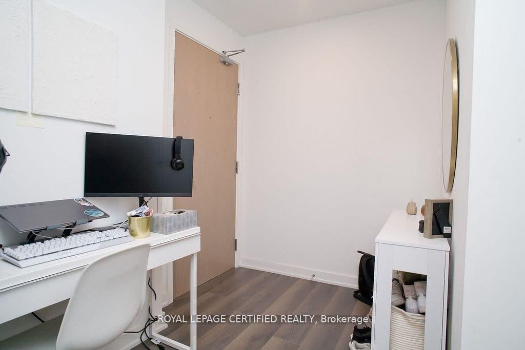 125 Blue Jays Way, Unit 1905 thumbnail 5