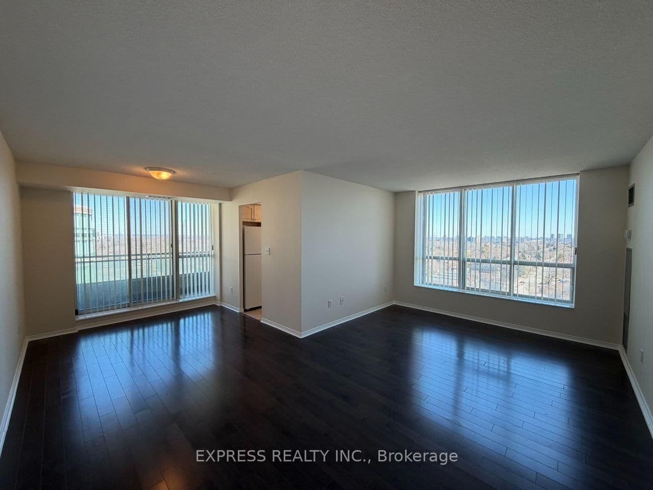 39 Pemberton Avenue, Unit LPH07 thumbnail 2