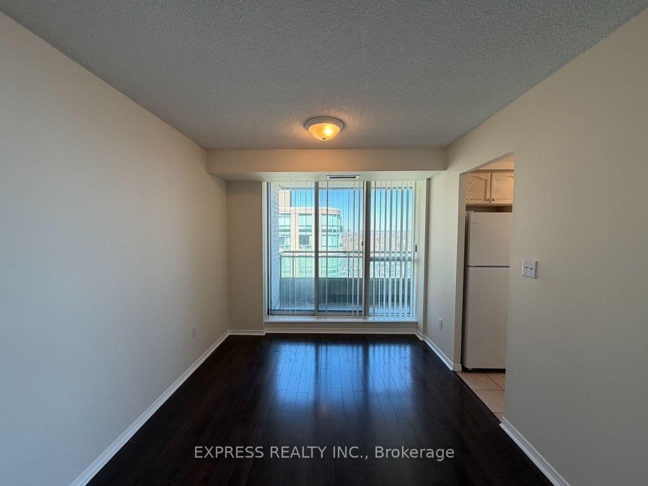 39 Pemberton Avenue, Unit LPH07 thumbnail 5