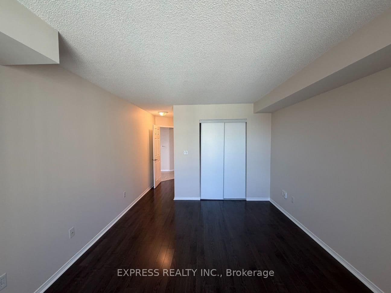 39 Pemberton Avenue, Unit LPH07 thumbnail 8