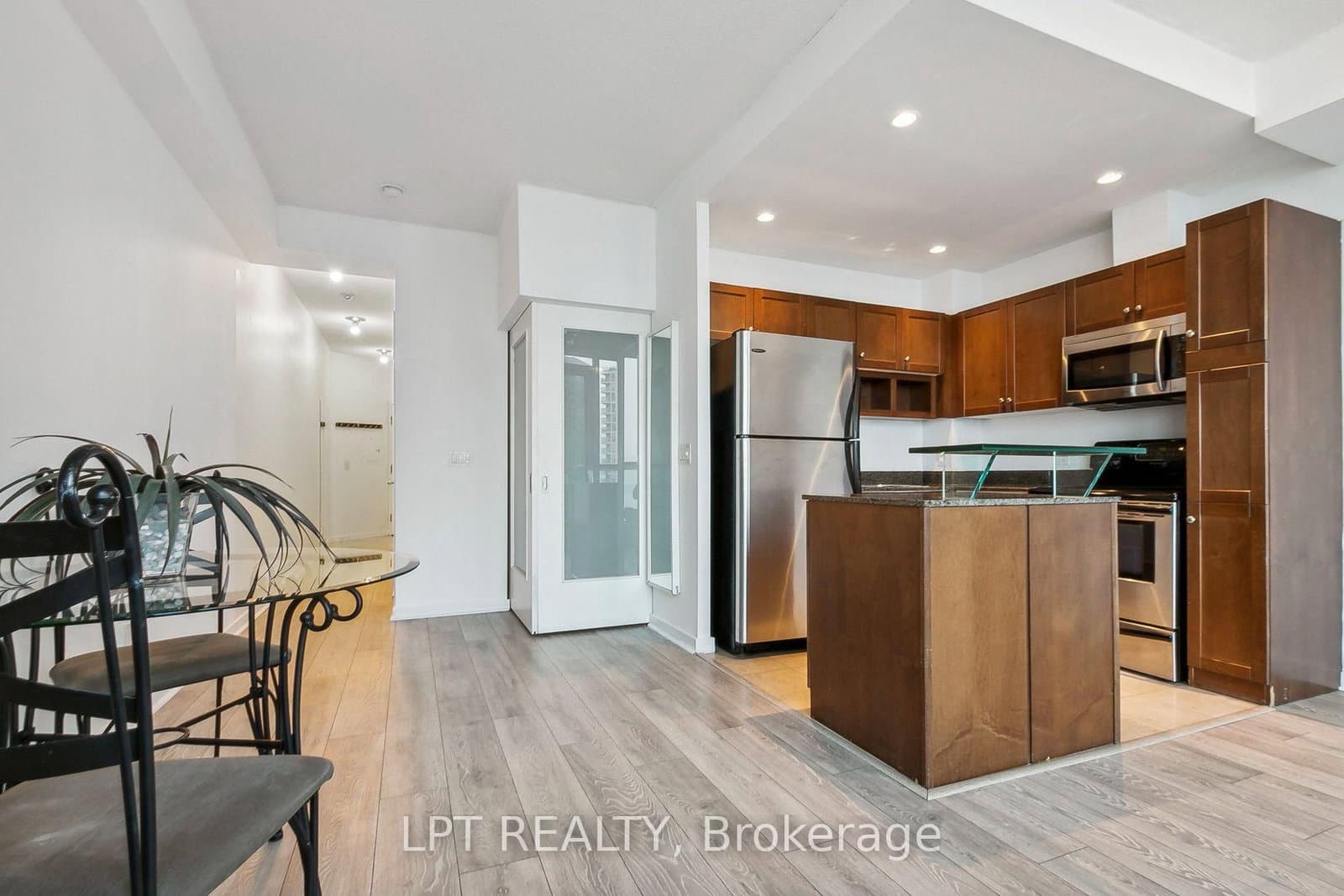 208 Queens Quay W, Unit 2604 thumbnail 12