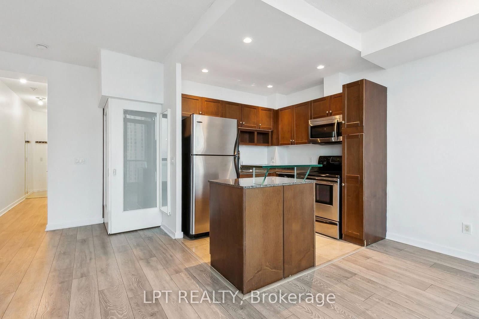 208 Queens Quay W, Unit 2604 thumbnail 13