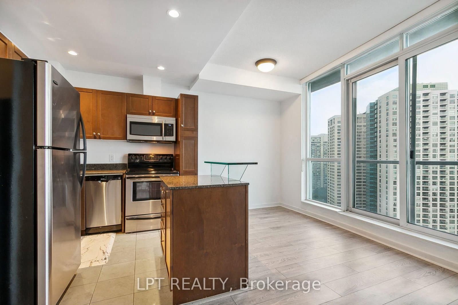 208 Queens Quay W, Unit 2604 thumbnail 15