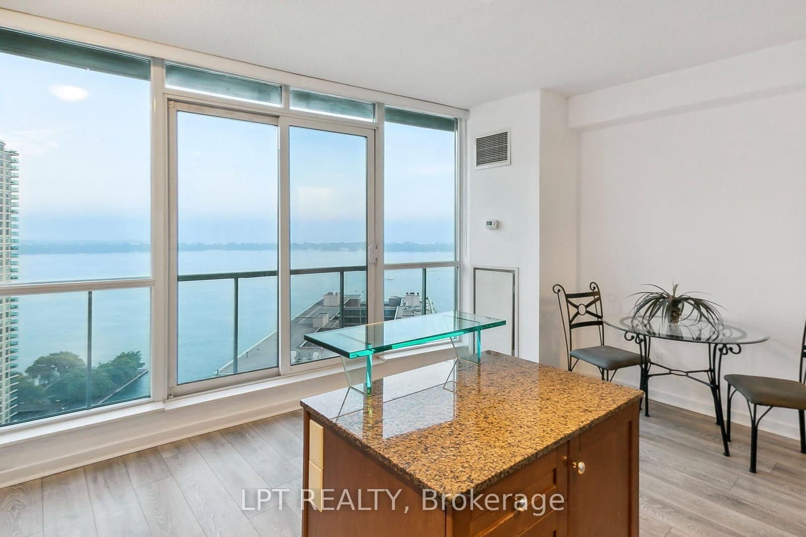 208 Queens Quay W, Unit 2604 thumbnail 2