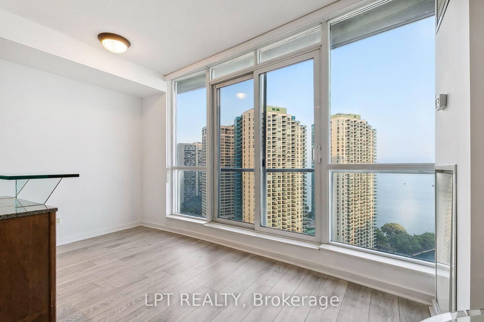 208 Queens Quay W, Unit 2604 thumbnail 6