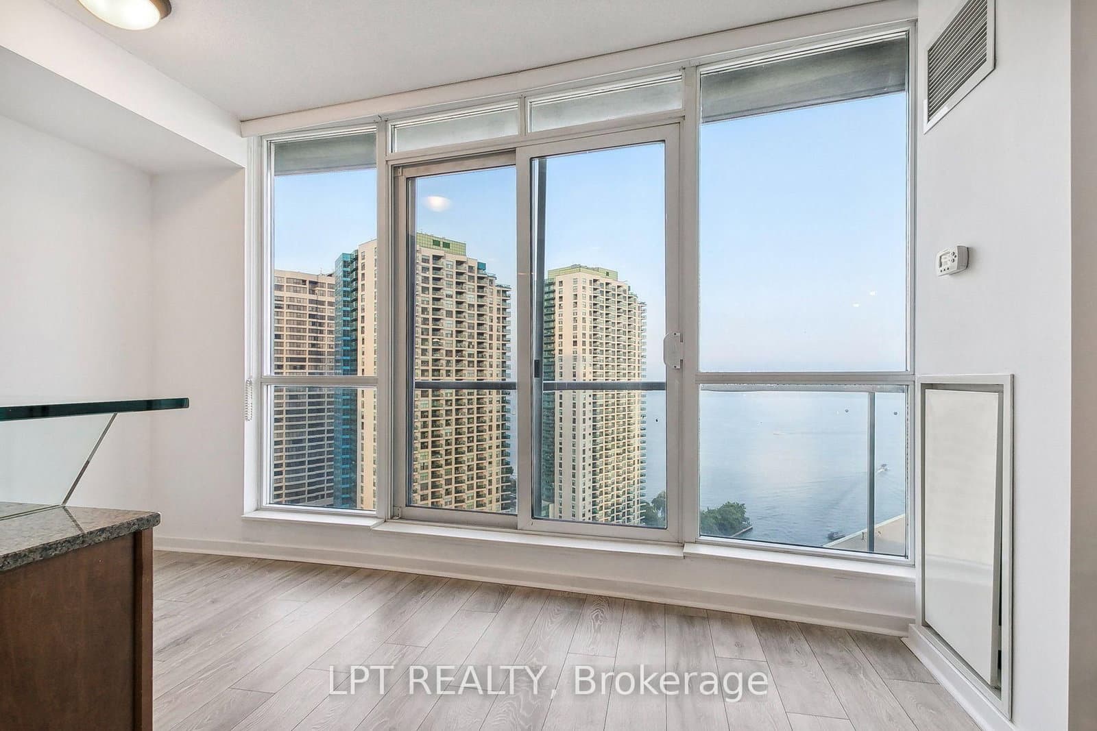 208 Queens Quay W, Unit 2604 thumbnail 7