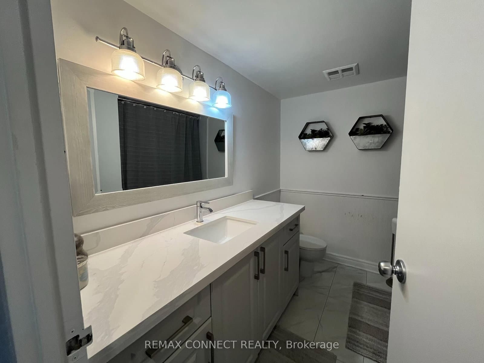 117 Gerrard Street, Unit 601 thumbnail 19