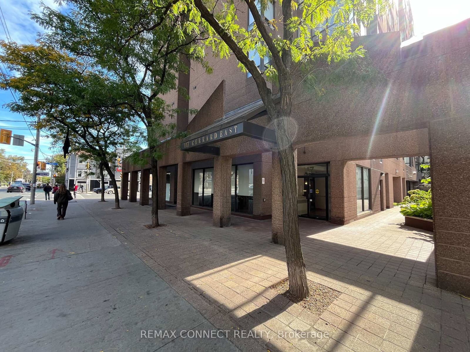 117 Gerrard Street, Unit 601 thumbnail 3