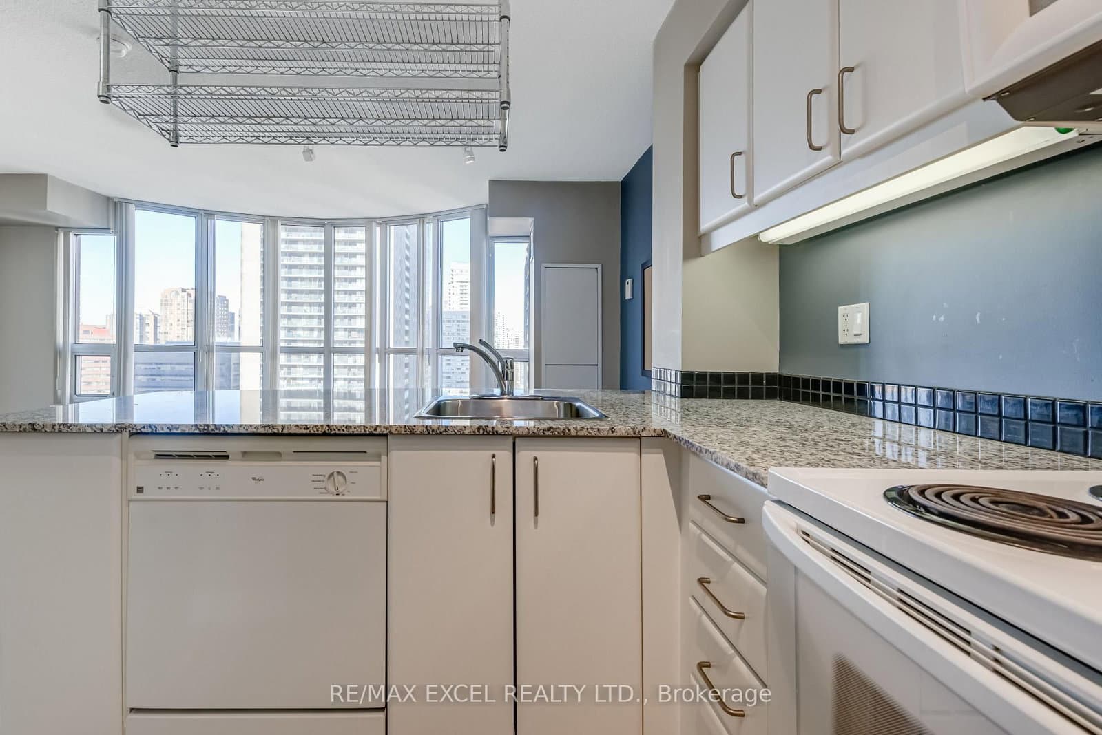 33 Sheppard Avenue E, Unit 1909 thumbnail 14