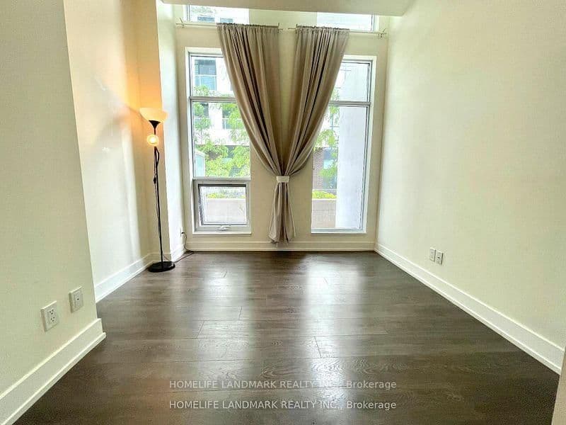 180 Fairview Mall Drive, Unit 103 thumbnail 16