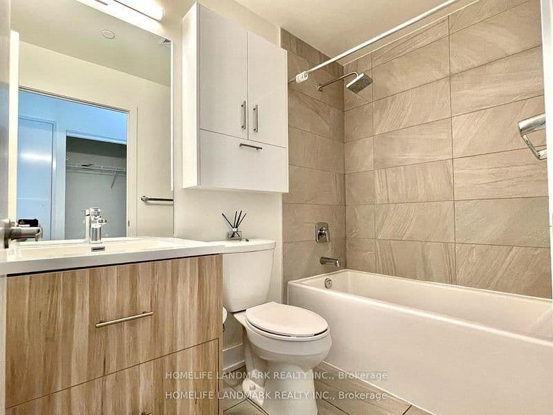 180 Fairview Mall Drive, Unit 103 thumbnail 17