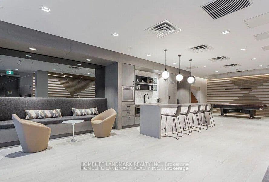 180 Fairview Mall Drive, Unit 103 thumbnail 21