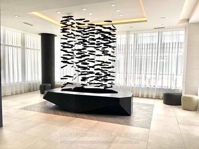 180 Fairview Mall Drive, Unit 103 thumbnail 5