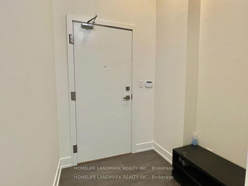 180 Fairview Mall Drive, Unit 103 thumbnail 6