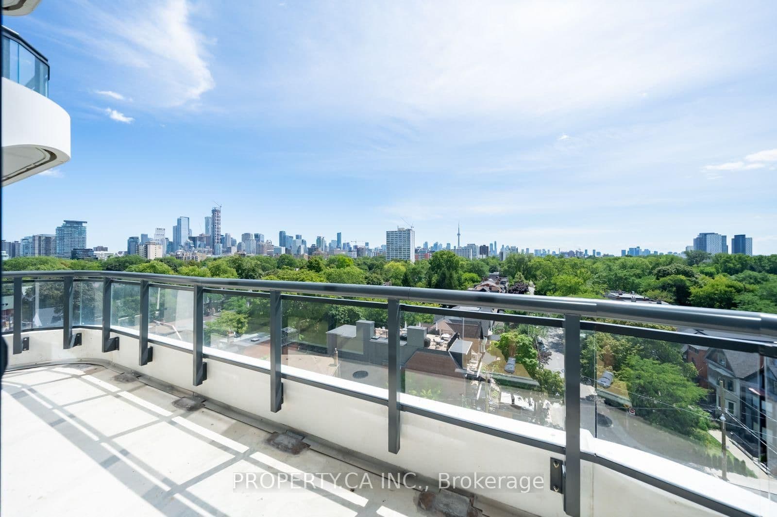 322 Dupont Street, Unit 804 thumbnail 11