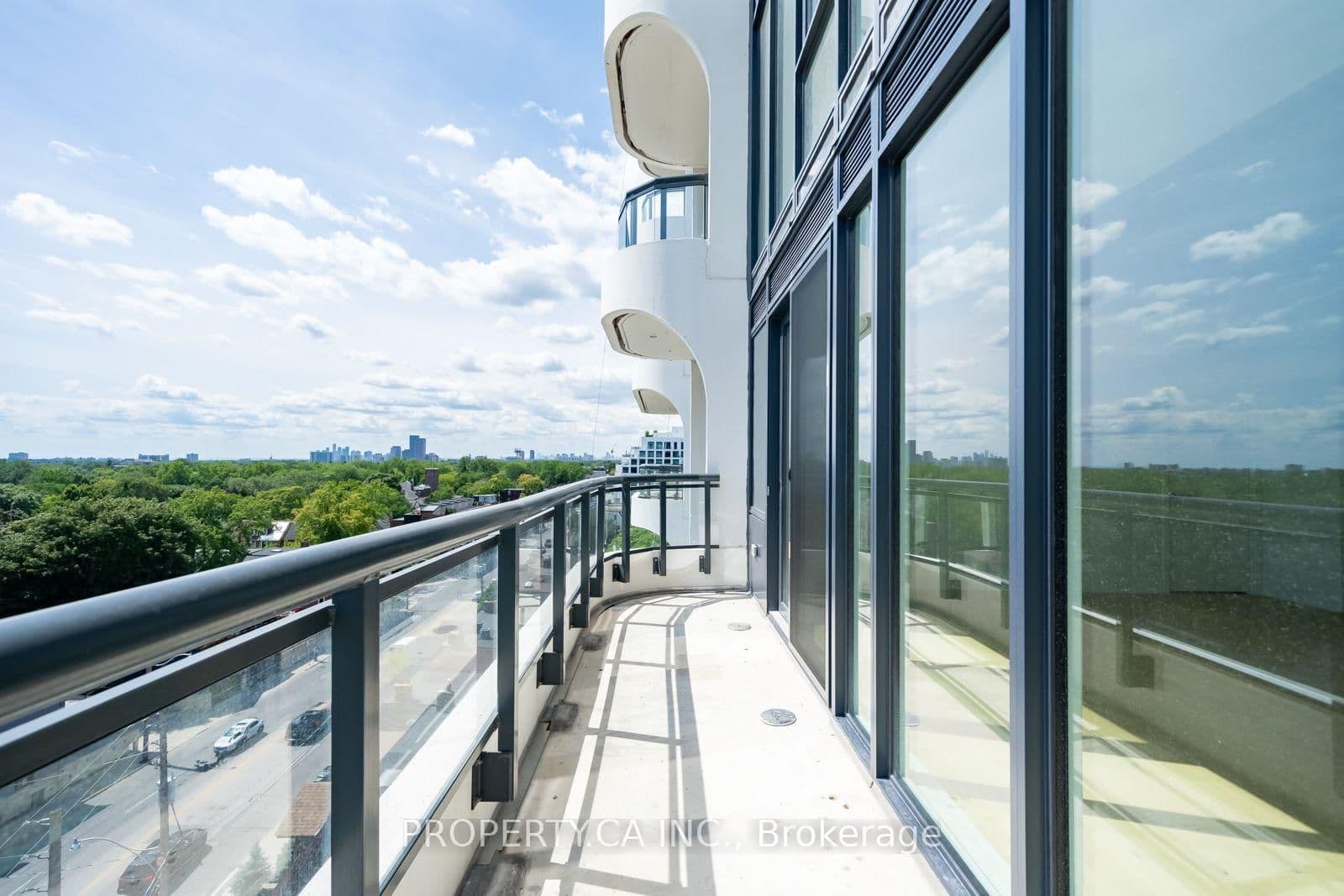 322 Dupont Street, Unit 804 thumbnail 14