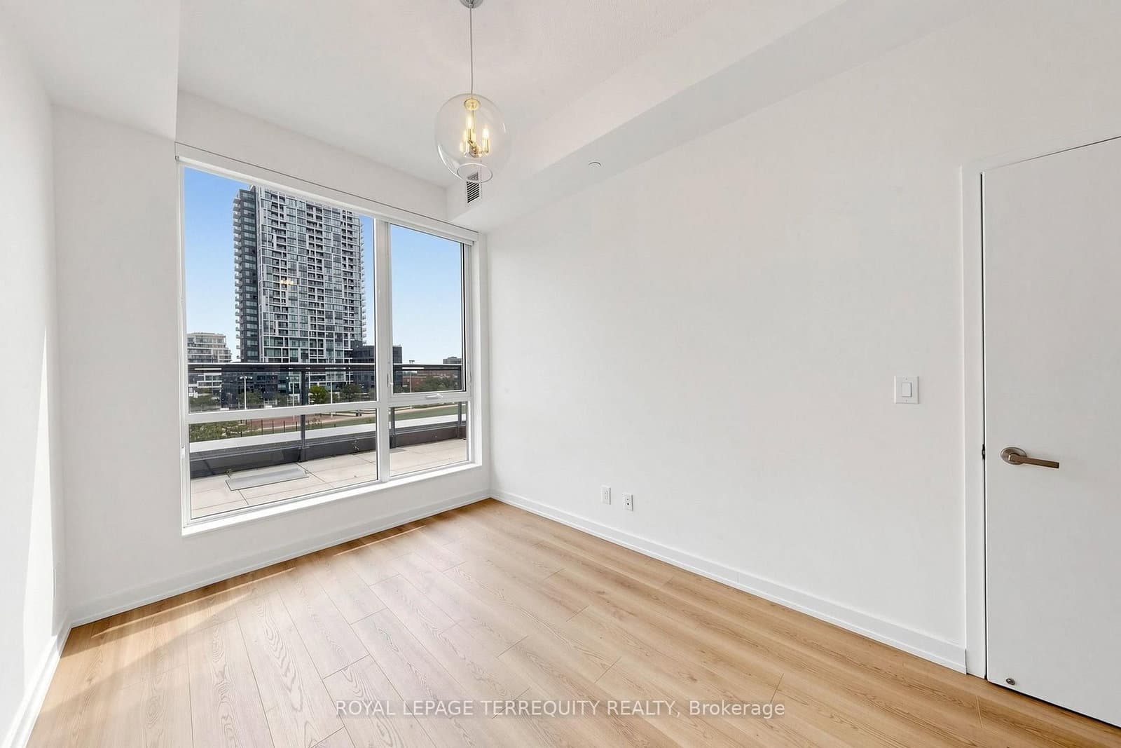 55 Regent Park Boulevard, Unit 415 thumbnail 17