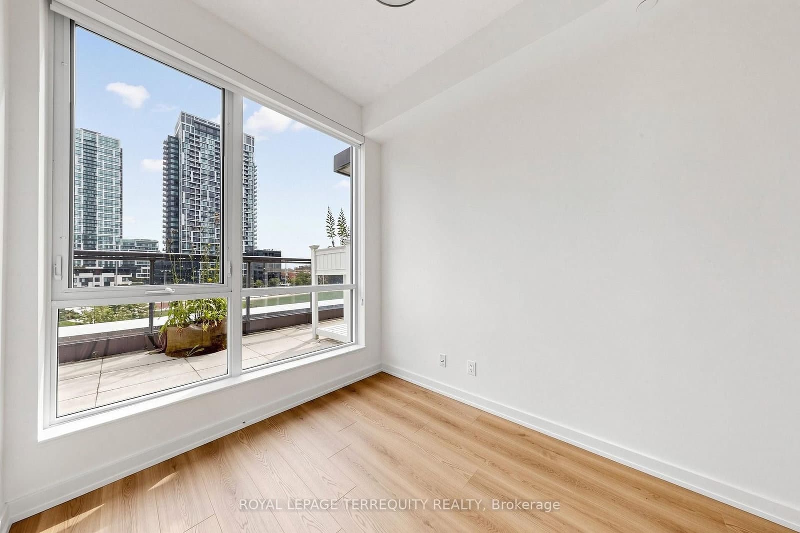 55 Regent Park Boulevard, Unit 415 thumbnail 20