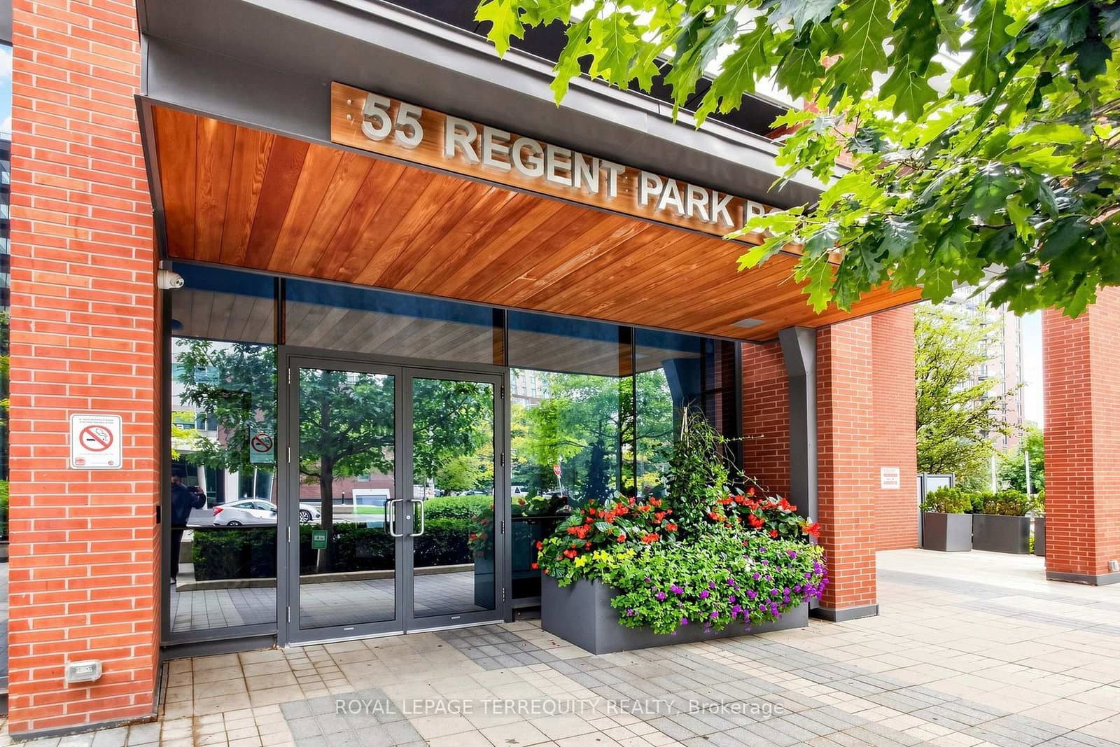 55 Regent Park Boulevard, Unit 415 thumbnail 4
