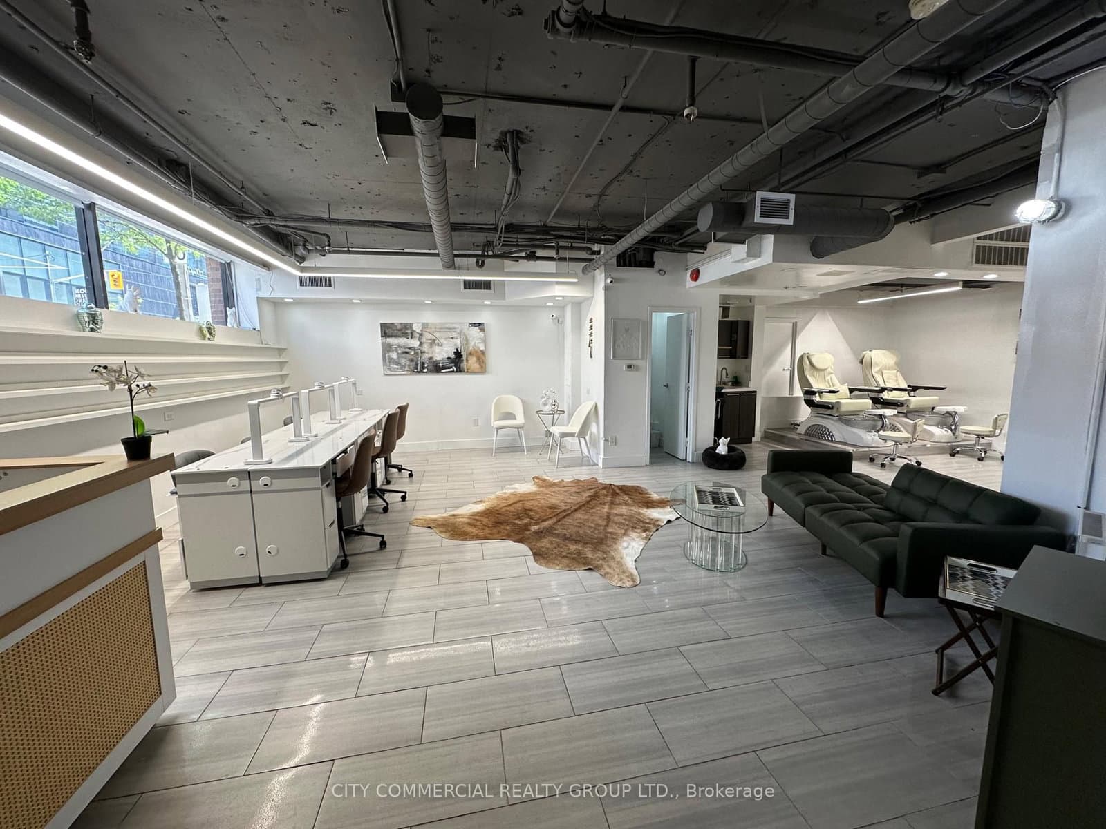 1300 Bay Street, Unit LL2 and LL3 thumbnail 11