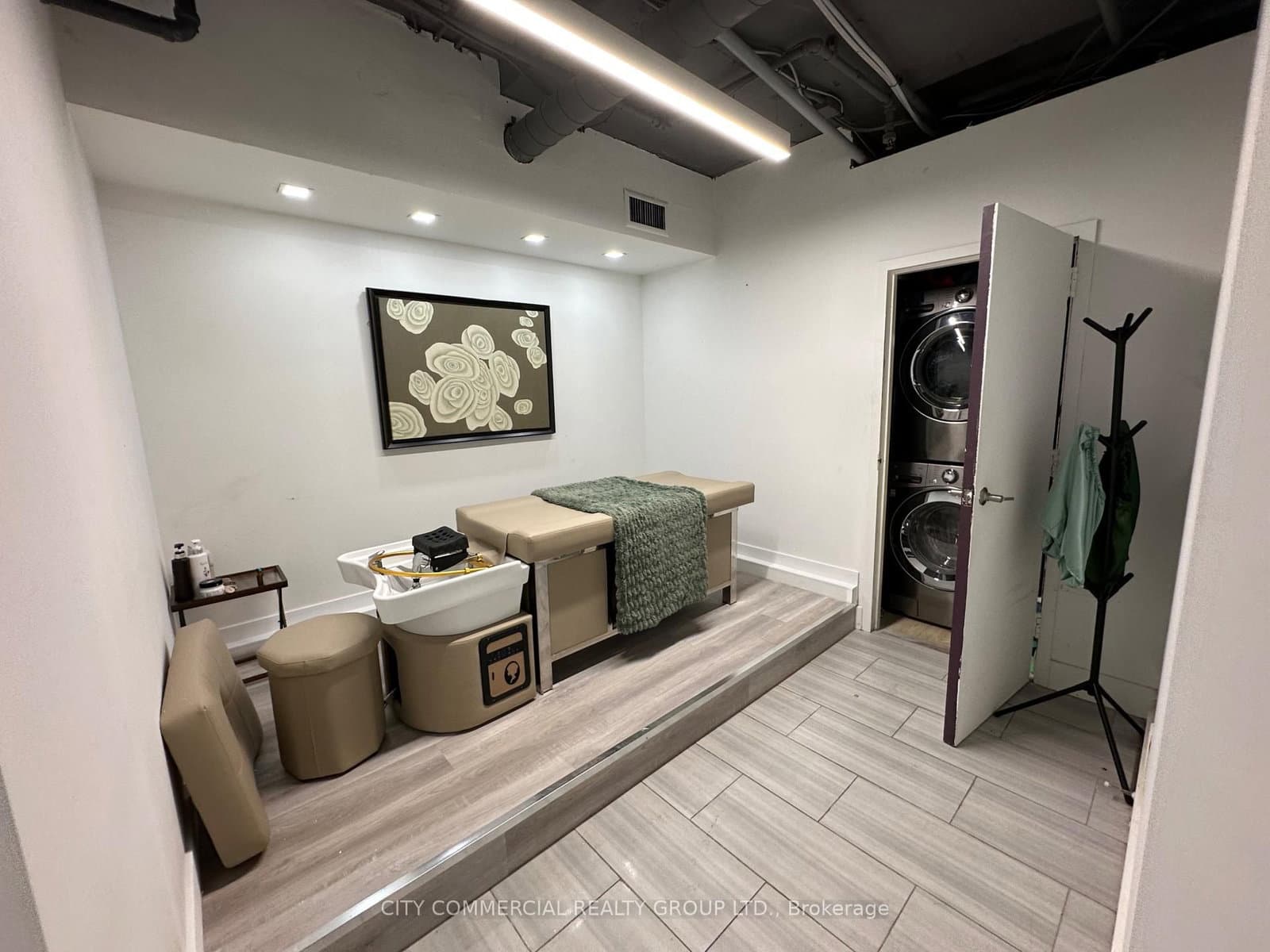1300 Bay Street, Unit LL2 and LL3 thumbnail 5