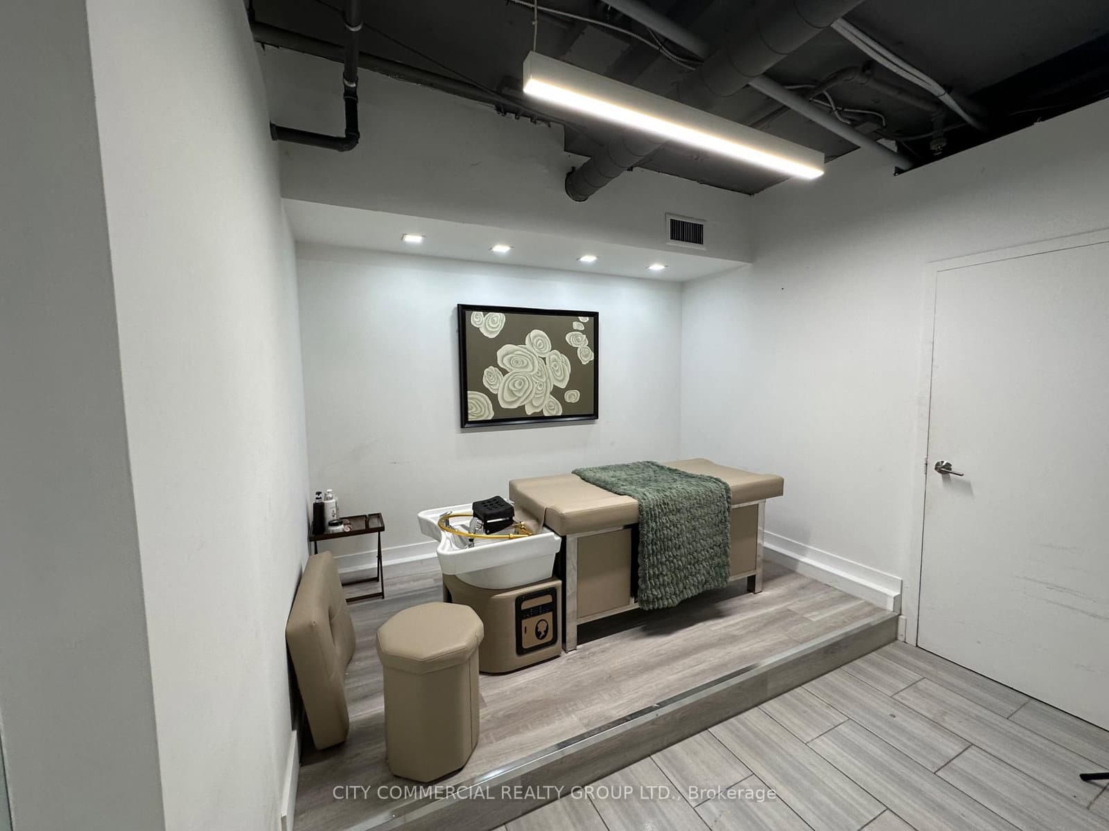 1300 Bay Street, Unit LL2 and LL3 thumbnail 6