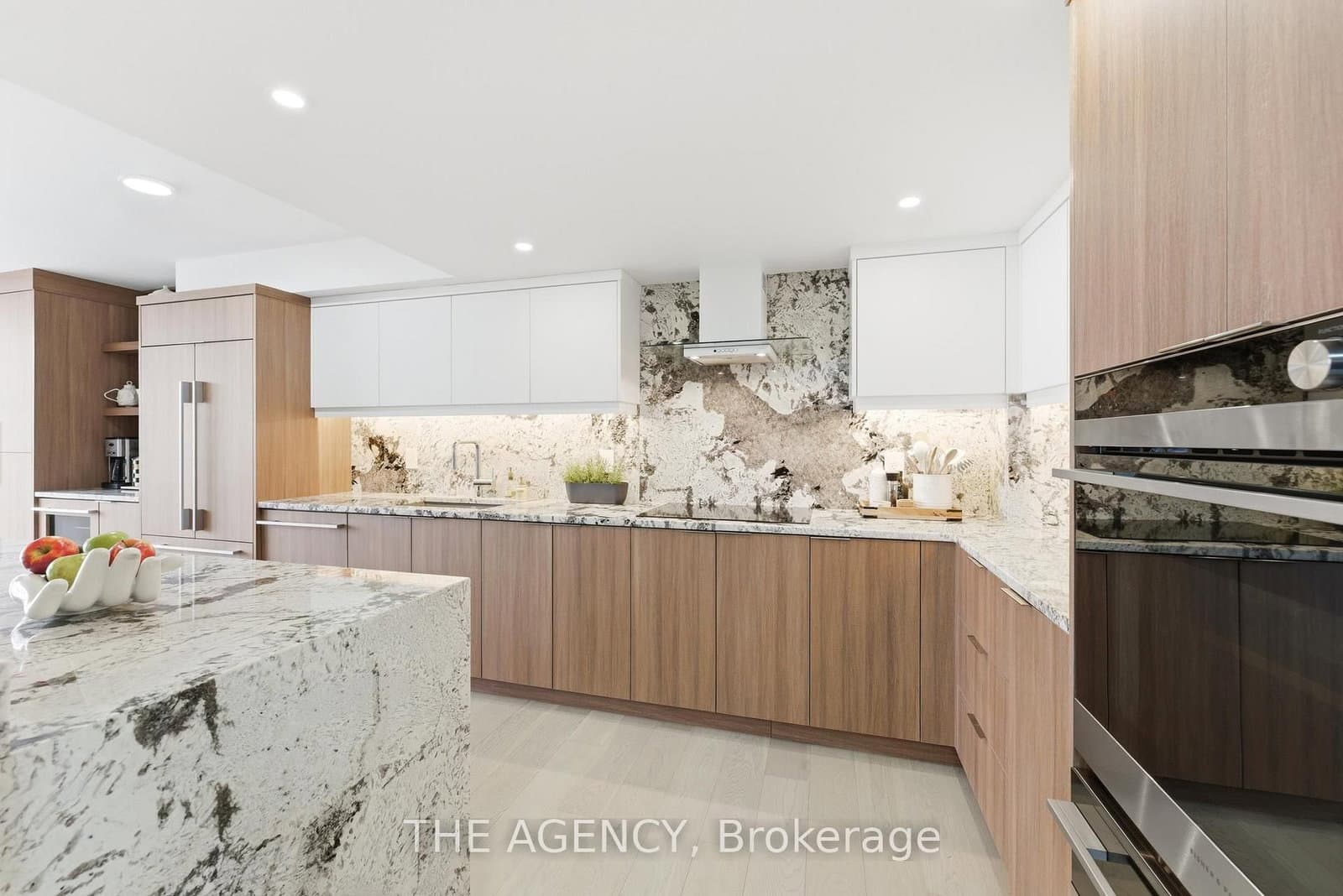 900 Yonge Street, Unit 902 thumbnail 14