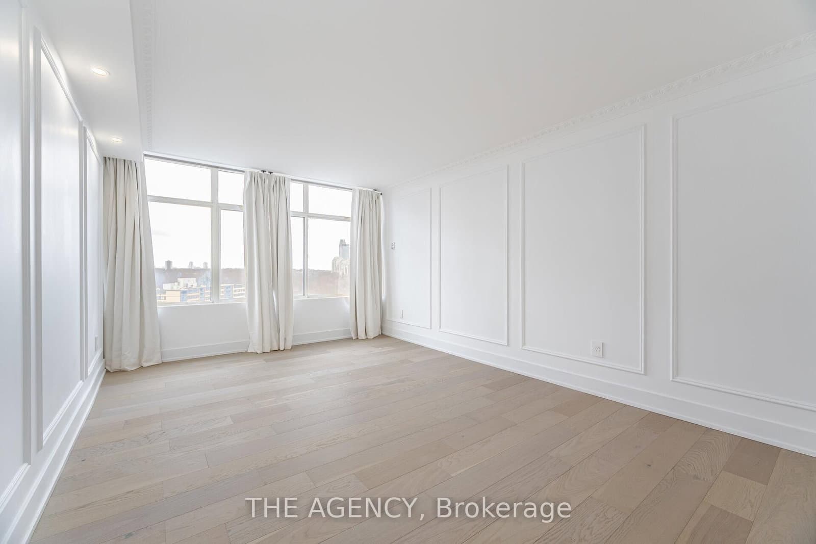 900 Yonge Street, Unit 902 thumbnail 32