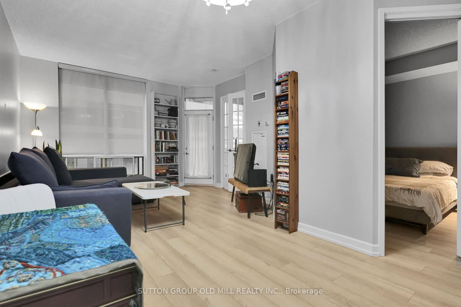 85 Bloor Street E, Unit 1207 thumbnail 12