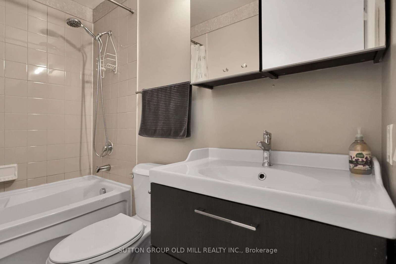 85 Bloor Street E, Unit 1207 thumbnail 14