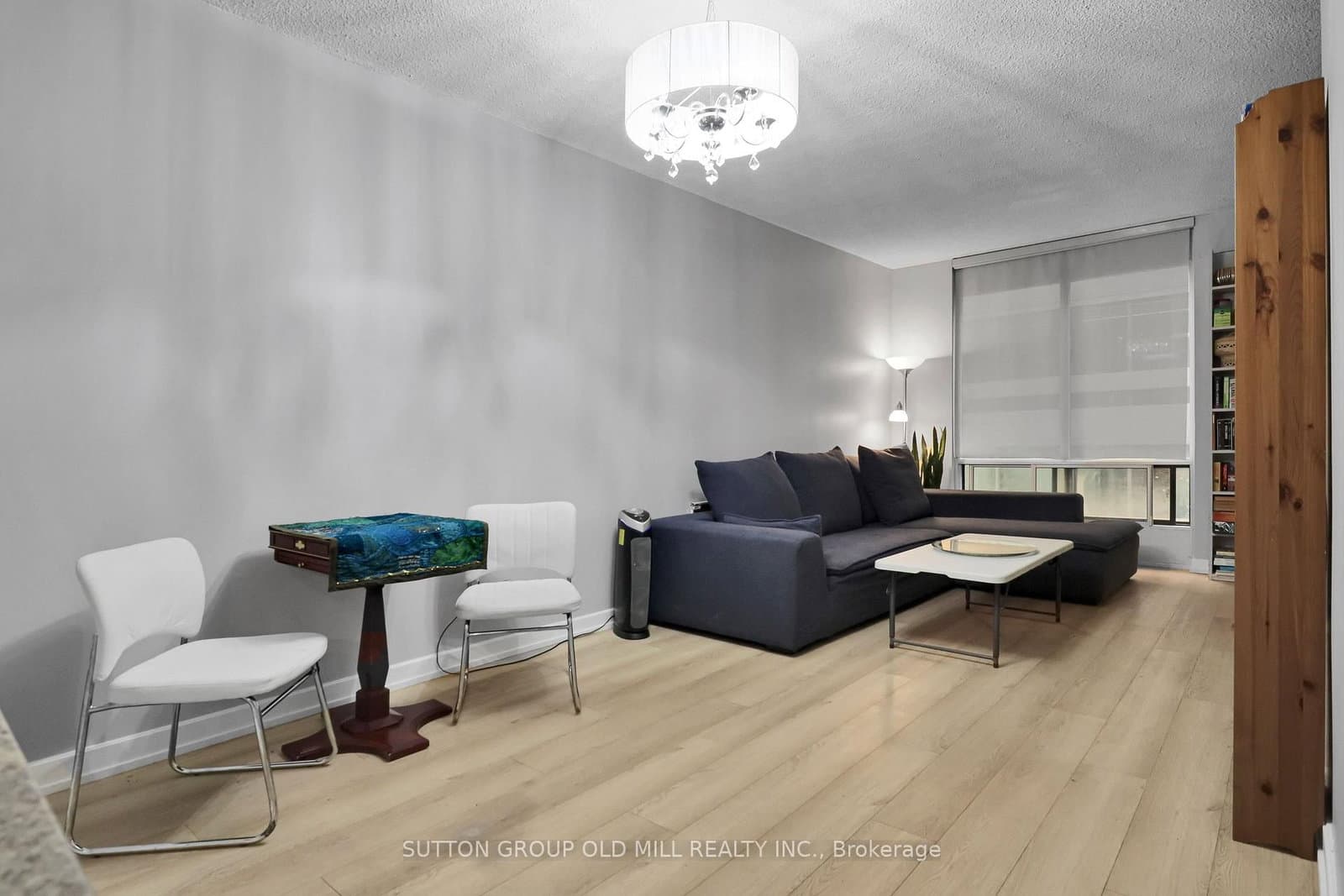 85 Bloor Street E, Unit 1207 thumbnail 16