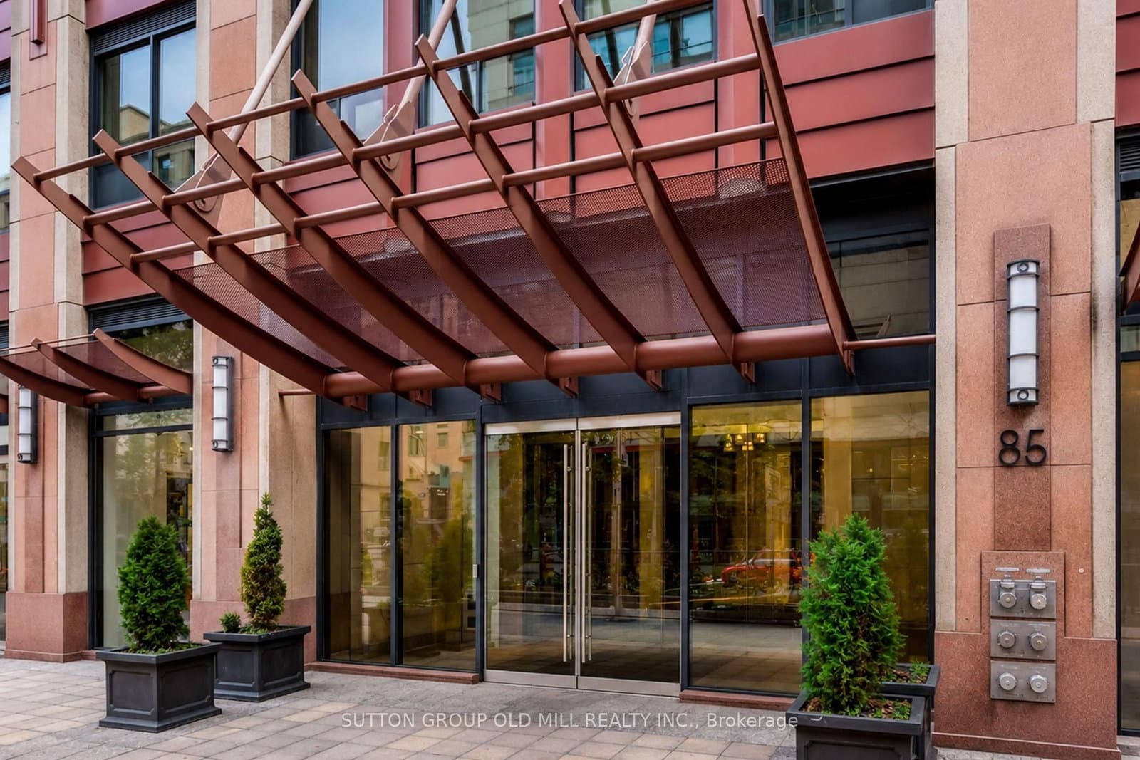 85 Bloor Street E, Unit 1207 thumbnail 2
