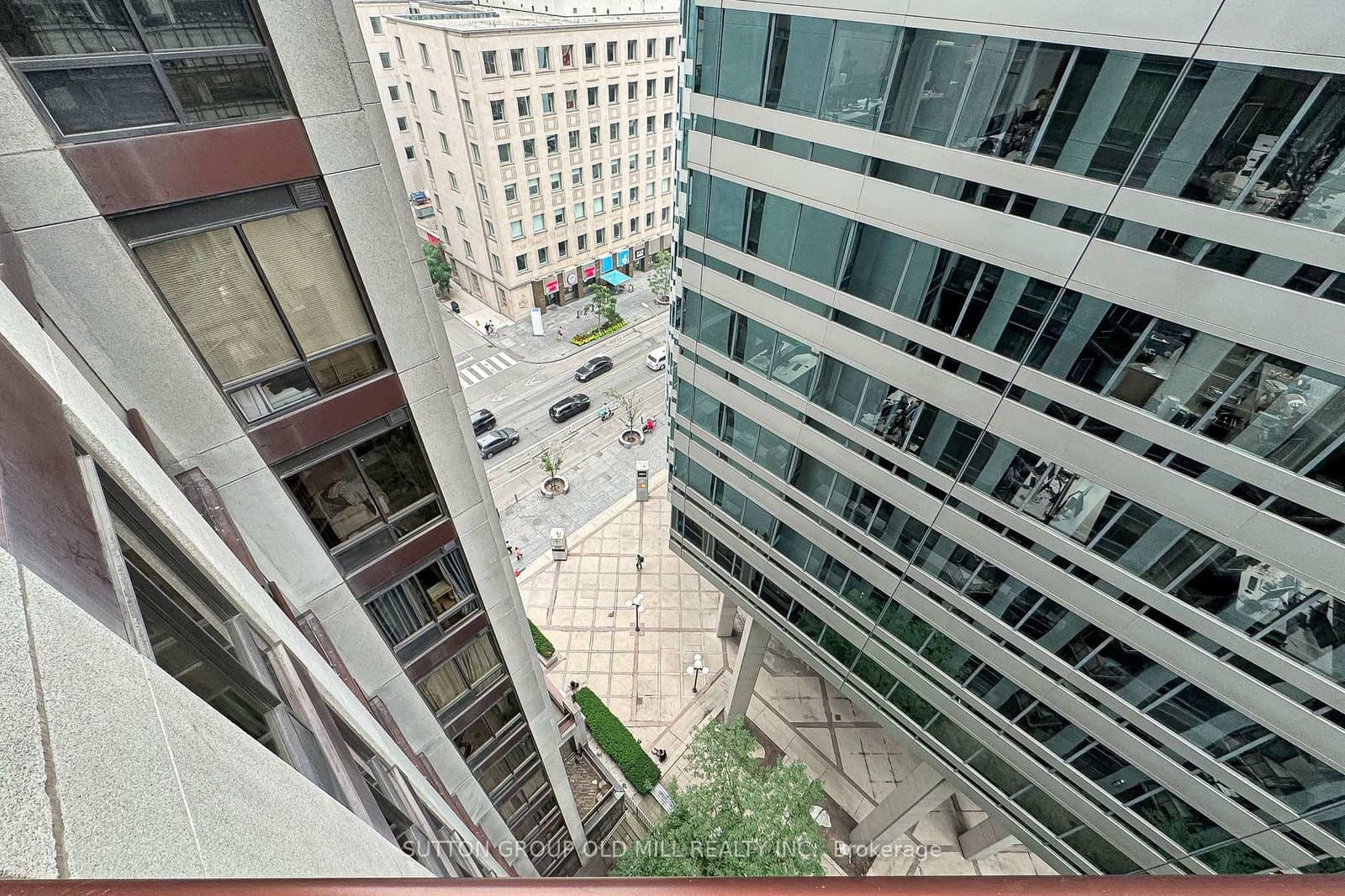 85 Bloor Street E, Unit 1207 thumbnail 26