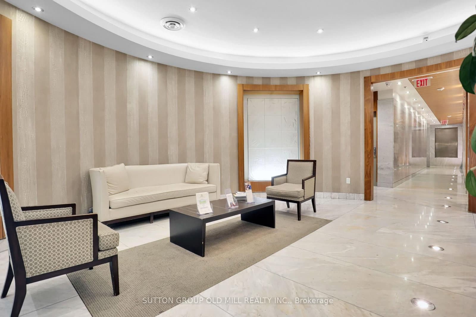 85 Bloor Street E, Unit 1207 thumbnail 4